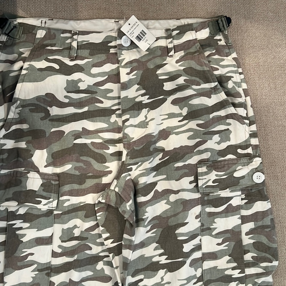FASHION NOVA HIGH WAIST CAMO PANTS